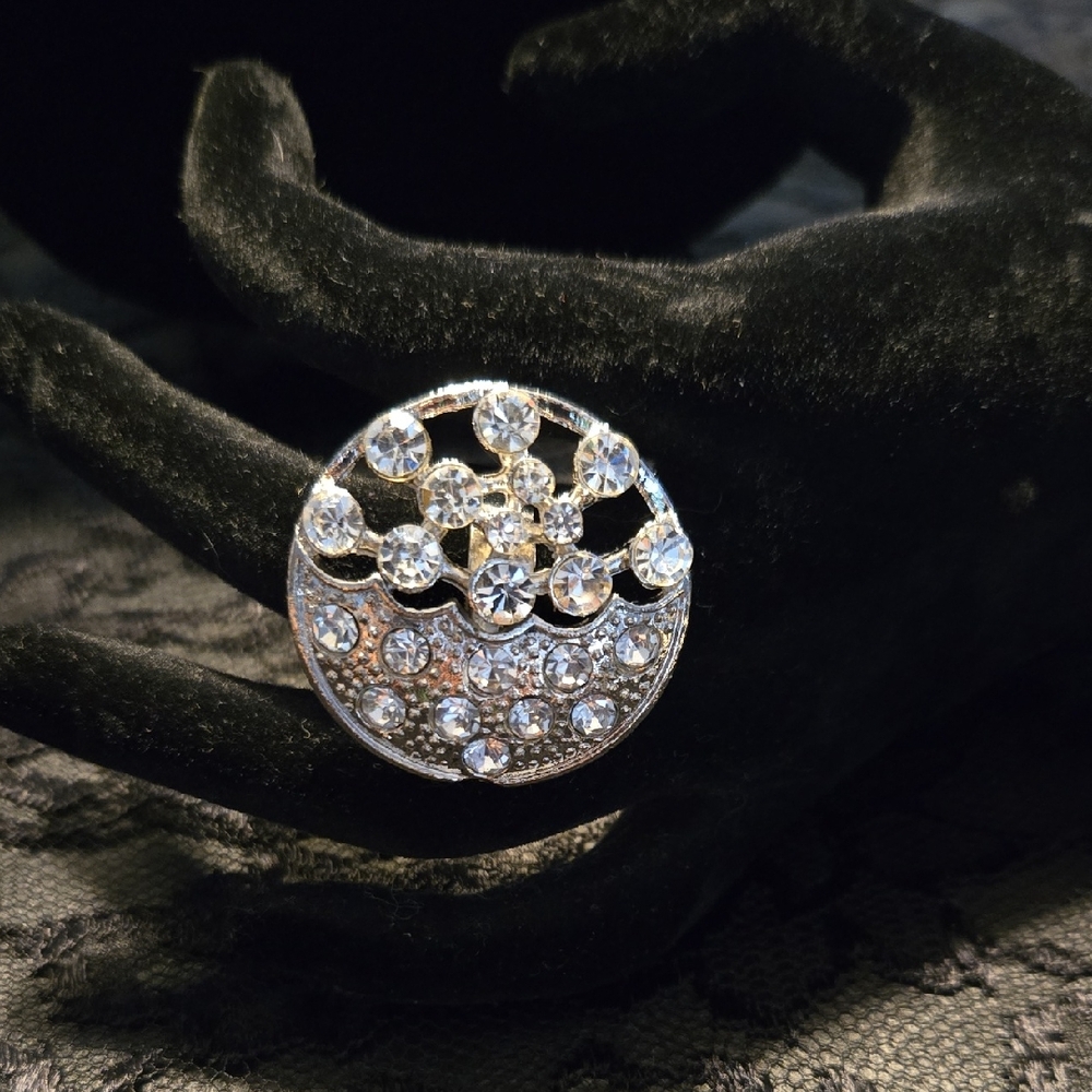 Dazzling Silver Crystal Ring